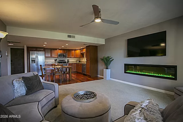 MLS: 6979945 Condo For Sale