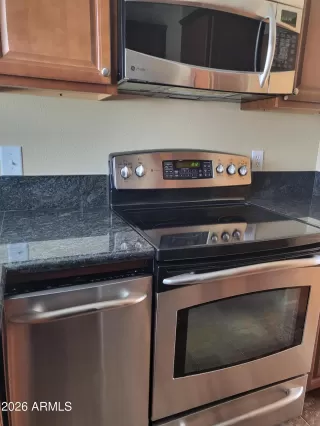 Photo #4: 6979981 Listing 