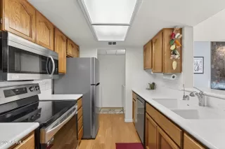 Photo #5: 6980217 Listing 