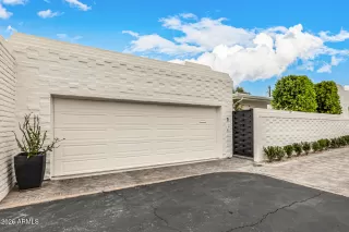 Photo #1: 6980376 Listing 