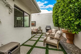 Photo #2: 6980376 Listing 