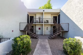 Photo #3: 6980422 Listing