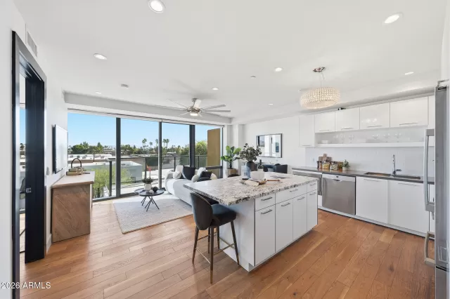 MLS: 6980506 Condo For Sale