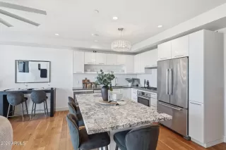 Photo #6: 6980506 Listing 