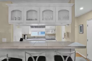 Photo #6: 6980730 Listing 