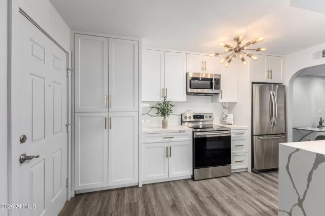 MLS: 6980958 Condo For Sale