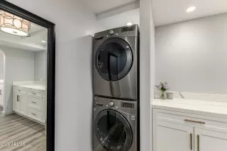 Photo #6: 6980958 Listing 