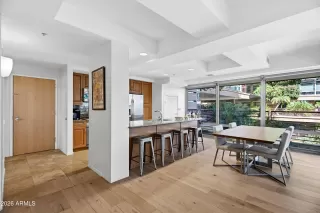 Photo #1: 6981005 Listing 