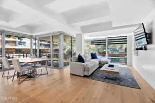 Photo #2: 6981005 Listing 