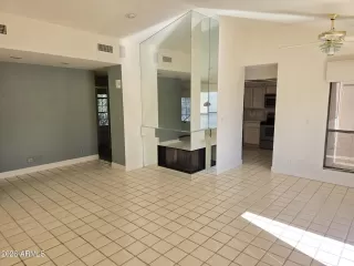 Photo #4: 6981216 Listing 