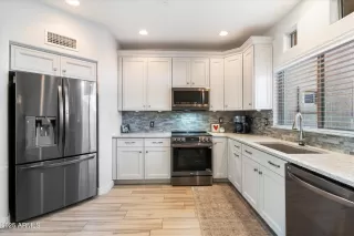 Photo #2: 6981217 Listing 