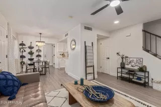 Photo #4: 6981275 Listing 