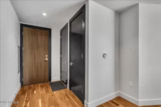 Photo #1: 6981292 Listing 