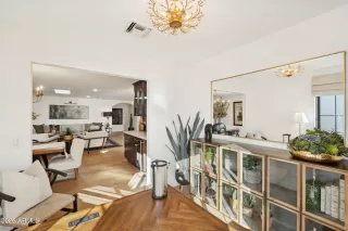 Photo #6: 6981332 Listing 