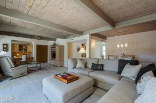 Photo #1: 6981415 Listing 