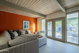 Photo #2: 6981415 Listing 