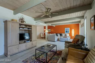 Photo #6: 6981415 Listing 