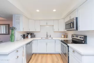 Photo #3: 6981494 Listing 