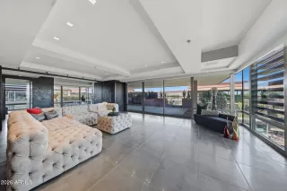 Photo #1: 6981852 Listing 