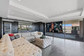 Photo #5: 6981852 Listing 