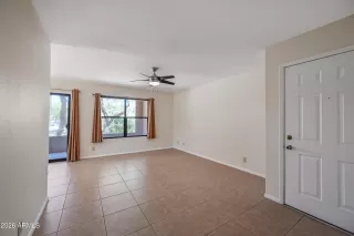 Photo #5: 6981944 Listing 