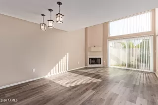 Photo #6: 6981975 Listing 