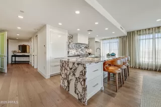 Photo #3: 6982186 Listing 