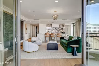 Photo #6: 6982186 Listing 