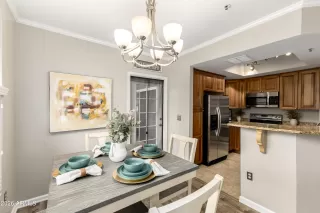 Photo #4: 6982255 Listing