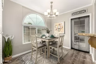 Photo #5: 6982255 Listing