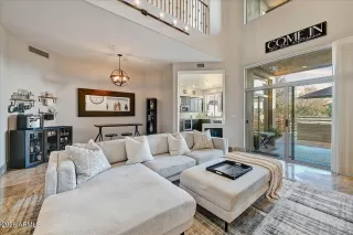 Photo #4: 6982364 Listing