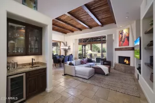 Photo #5: 6982426 Listing 