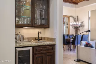 Photo #6: 6982426 Listing 