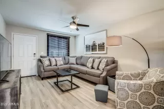 Photo #5: 6983191 Listing 