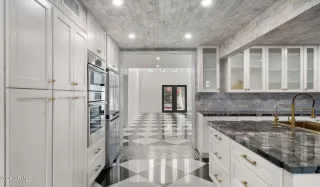 Photo #5: 6983265 Listing 