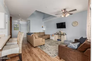 Photo #3: 6983430 Listing 