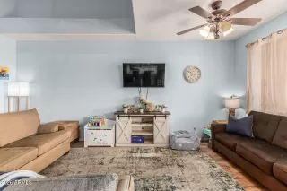 Photo #5: 6983430 Listing 