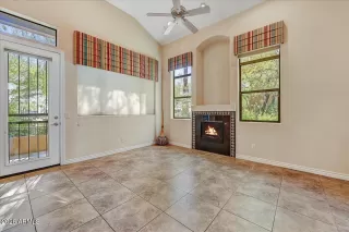 Photo #5: 6983524 Listing 