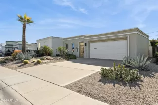 Photo #2: 6983746 Listing 