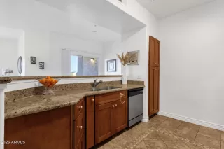 Photo #5: 6983839 Listing 