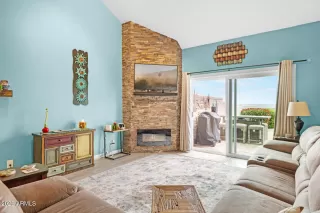 Photo #5: 6983895 Listing 