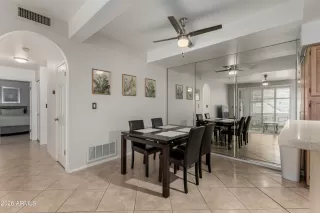 Photo #6: 6983949 Listing