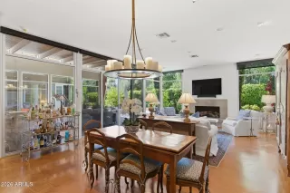 Photo #4: 6984114 Listing