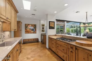 Photo #6: 6984114 Listing