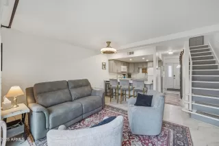 Photo #4: 6984149 Listing