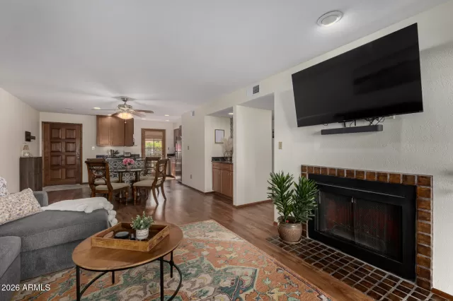 MLS: 6984404 Condo For Sale