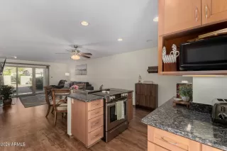 Photo #4: 6984404 Listing