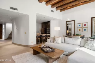 Photo #4: 6984479 Listing