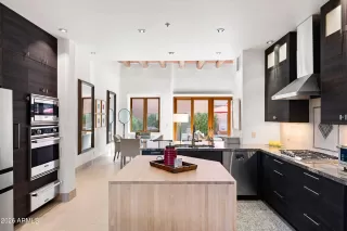 Photo #6: 6984479 Listing