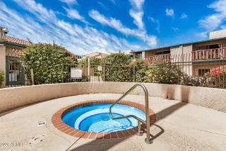 Photo #4: 6984591 Listing